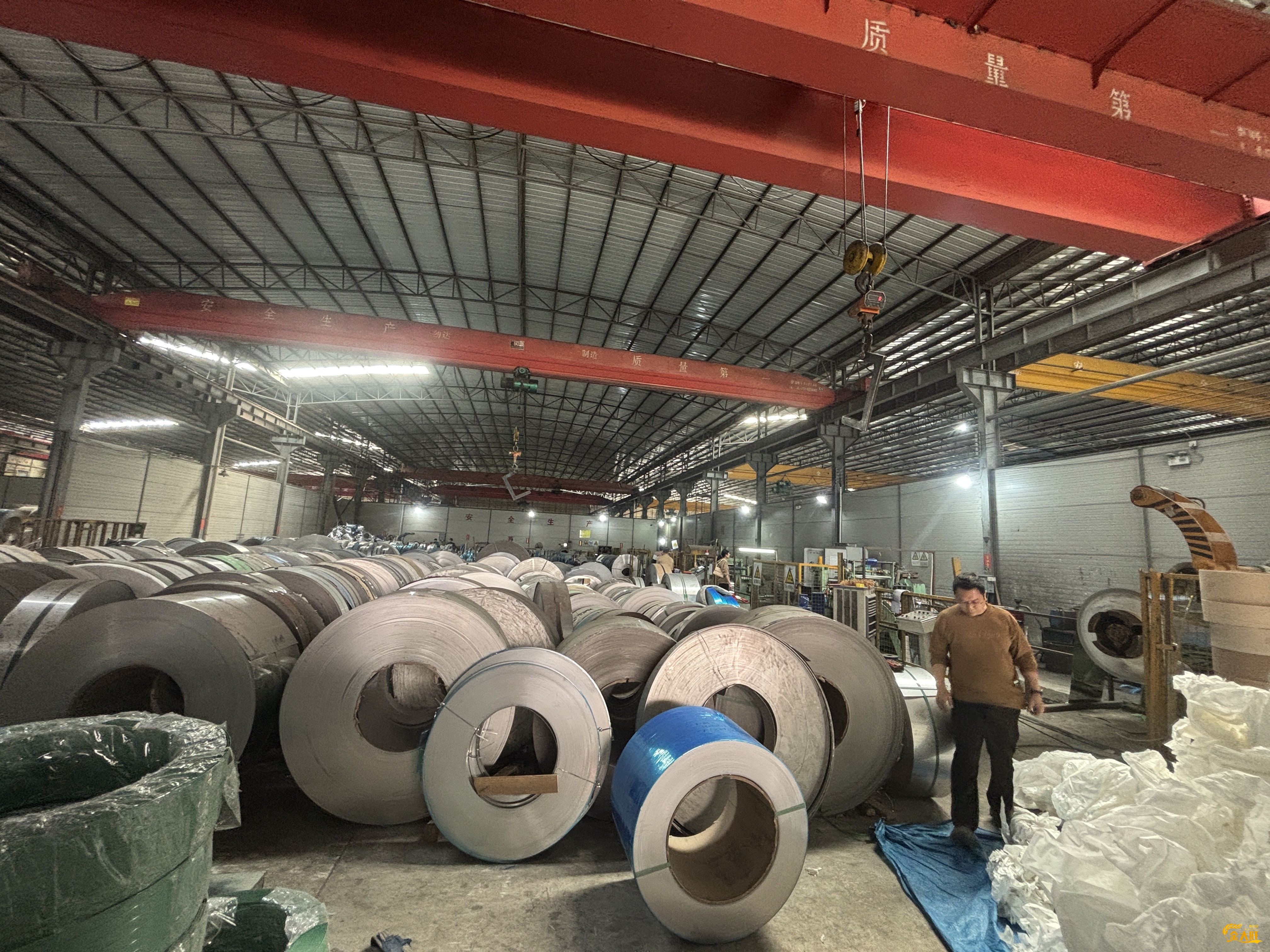 不锈钢窄带/分条：精密制造的“黄金尺寸