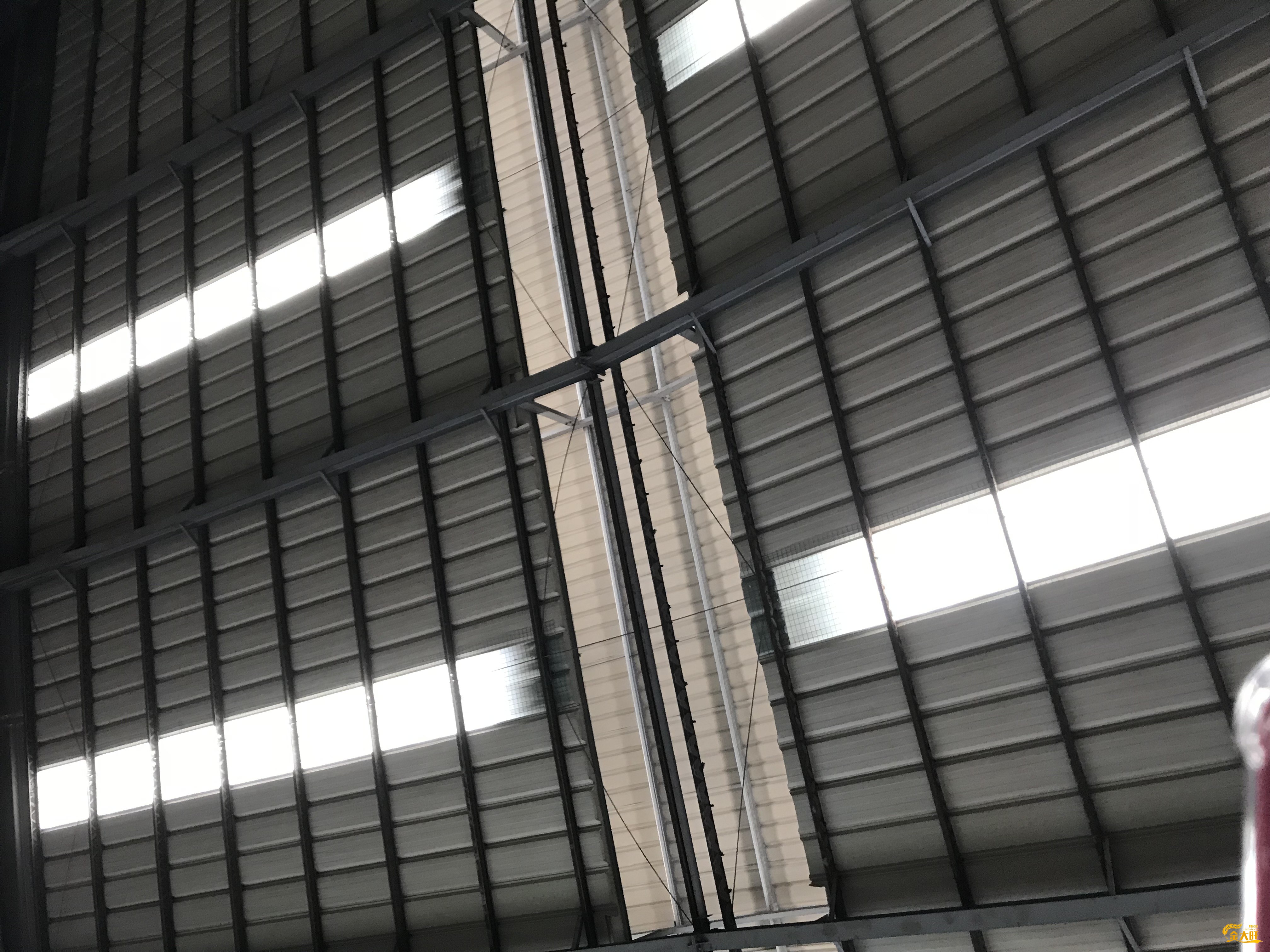 【关于客户反应不锈钢镜面板不够亮，太多斑···