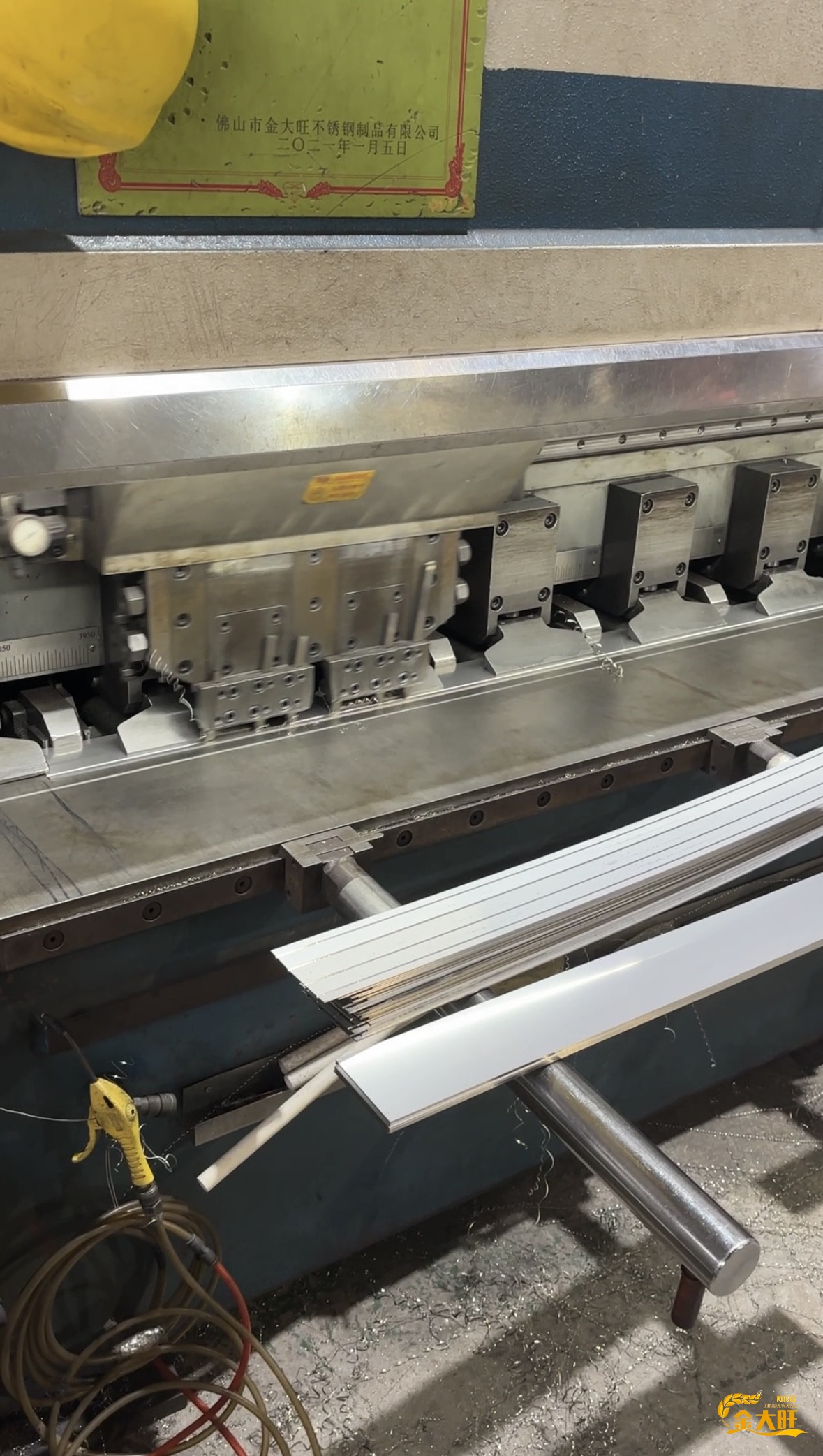 【关于不锈钢刨坑槽加工】